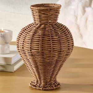 🆕- Better Homes And Gardens Woven  Rattan Indoor Vase, 10"